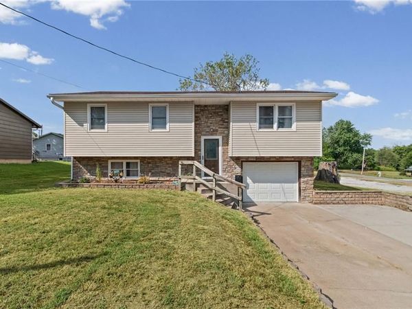 408 W 10TH Street, Carrollton, MO 64633