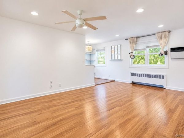 22630 Kingsbury Avenue, Unit B, Bayside, NY 11364