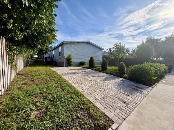 755 RIDGEWOOD Drive, West Palm Beach, FL 33405
