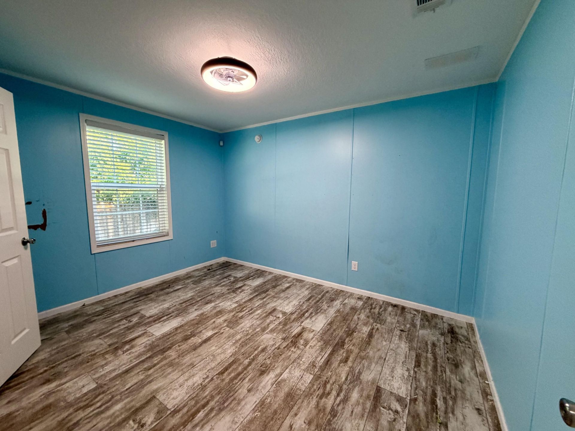 755 Ridgewood Drive, West Palm Beach, FL 33405 Photo
