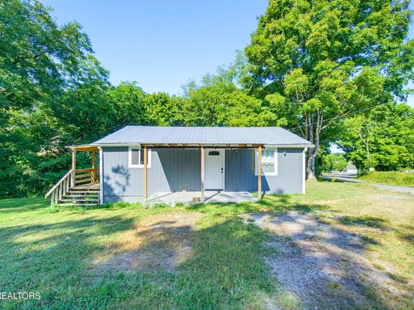 136 County Road 909 , Etowah, TN 37331