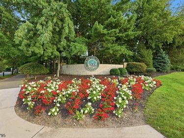 2508 Commons At Kingswood Dr, East Brunswick, NJ 08816