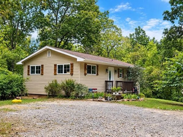 6082 O'Keefe Ridge Road, Williamsburg, MO 63388