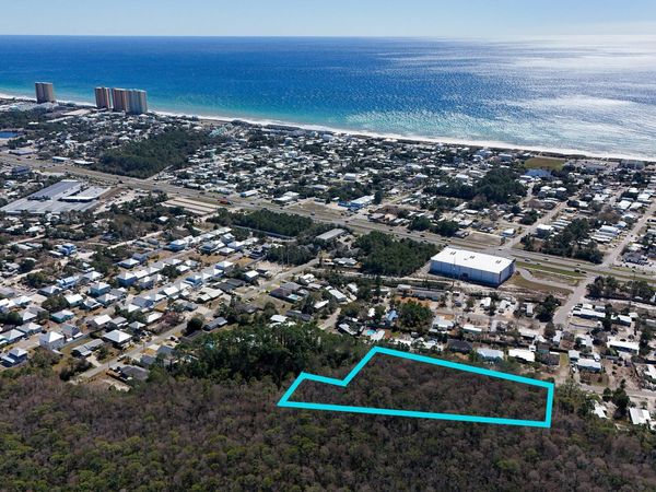 641 Malaga Place , Panama City Beach, FL 32413