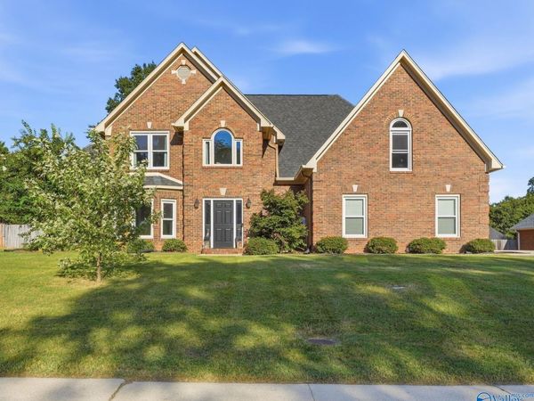 3308 Cedarhurst Drive SW, Decatur, AL 35603