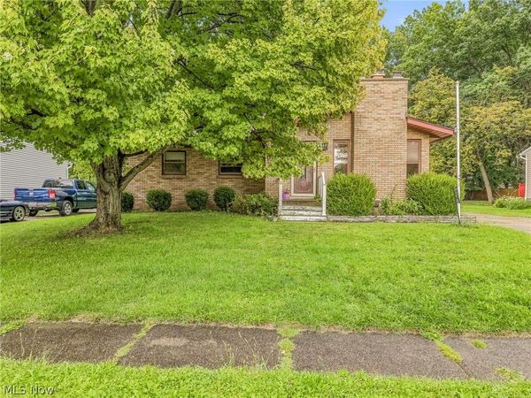 4233 Osage Street , Stow, OH 44224