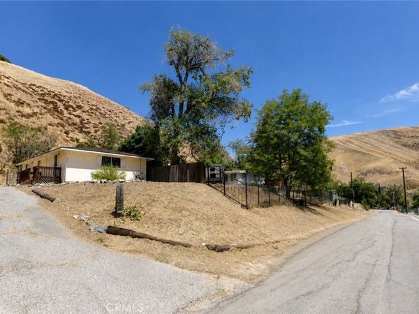 425 North, Lebec, CA 93243