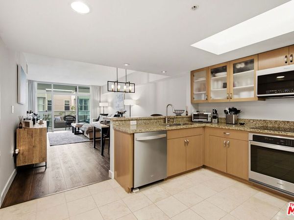 13700 MARINA POINTE Drive, Unit 519, Marina Del Rey, CA 90292
