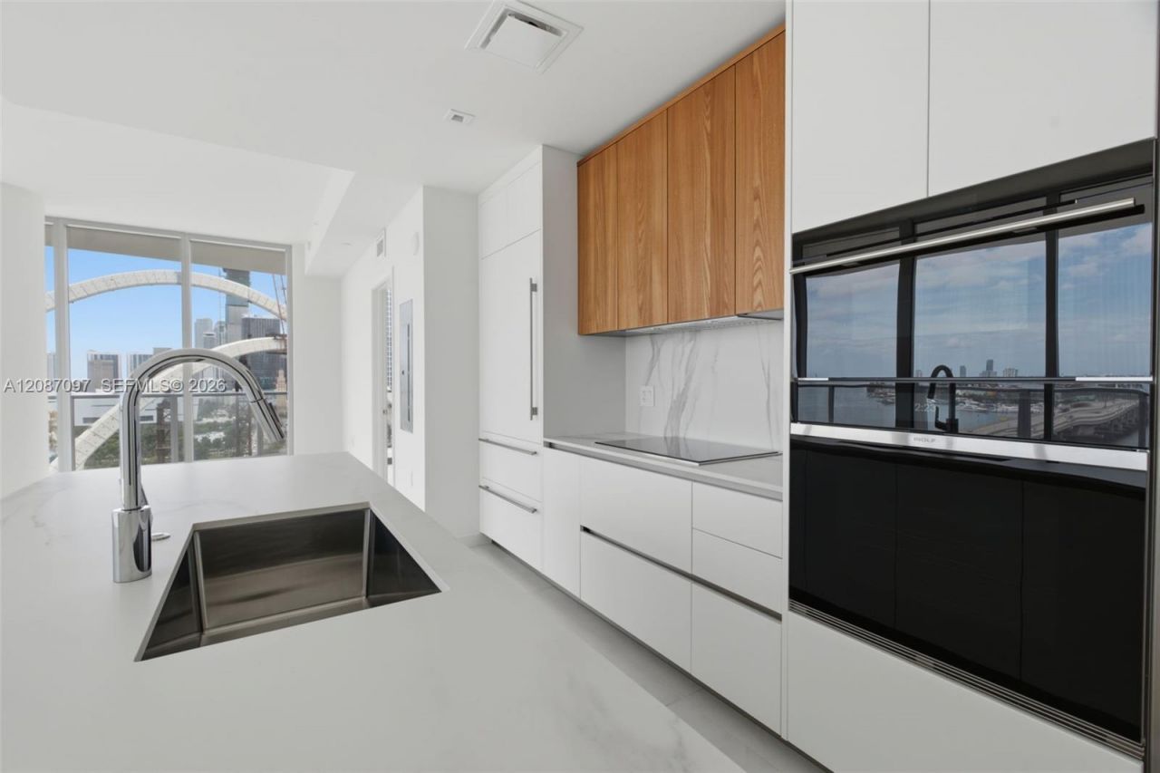 1400 Biscayne Blvd, Unit 1801, Miami, FL 33132 Photo