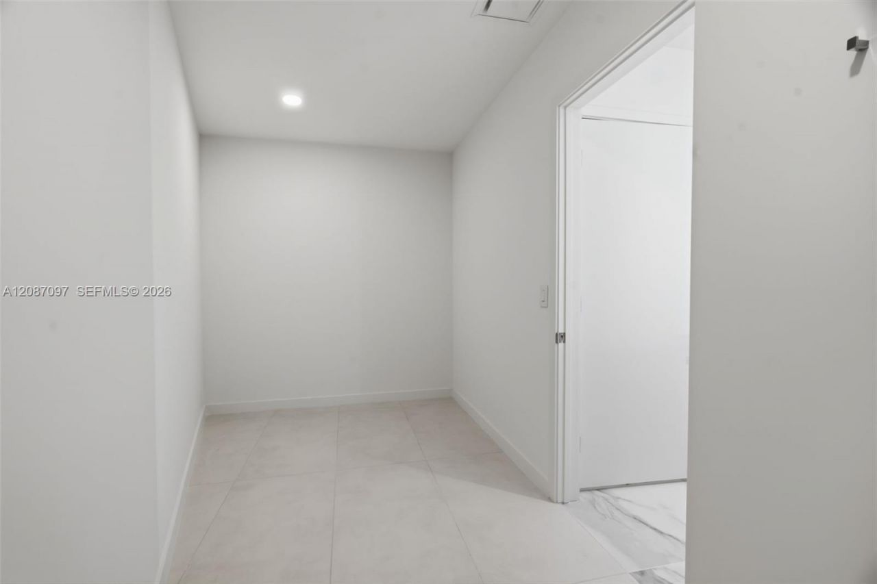 1400 Biscayne Blvd, Unit 1801, Miami, FL 33132 Photo