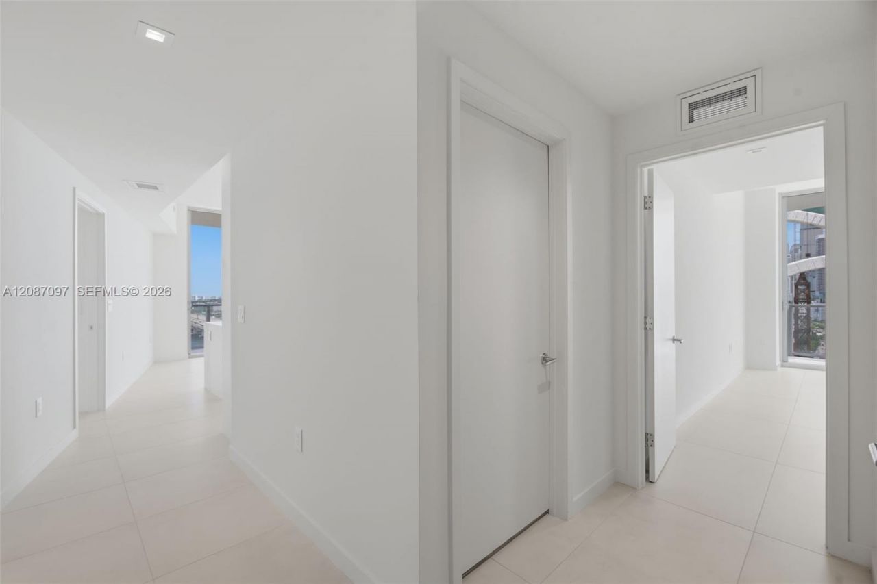 1400 Biscayne Blvd, Unit 1801, Miami, FL 33132 Photo