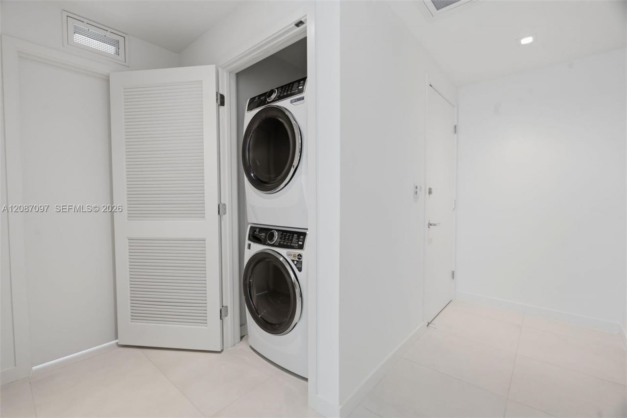 1400 Biscayne Blvd, Unit 1801, Miami, FL 33132 Photo