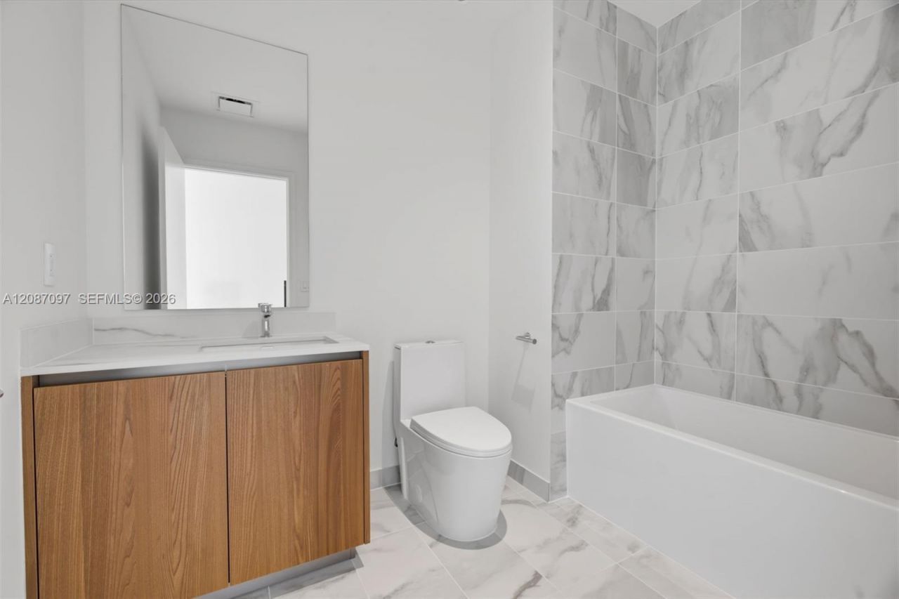 1400 Biscayne Blvd, Unit 1801, Miami, FL 33132 Photo