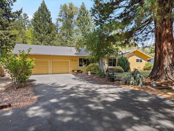 333 Earhart Road, Rogue River, OR 97537
