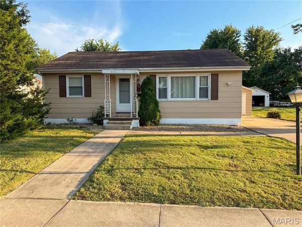 423 E Fayette Street , Pittsfield, IL 62363