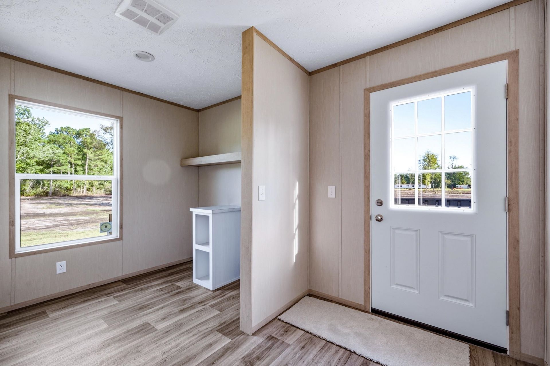 1411 Huntwood Dr. Photo 12
