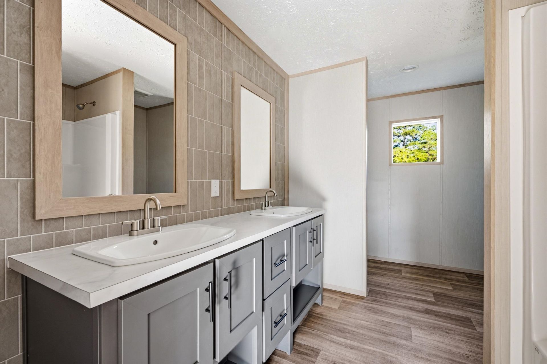 1411 Huntwood Dr. Photo 13