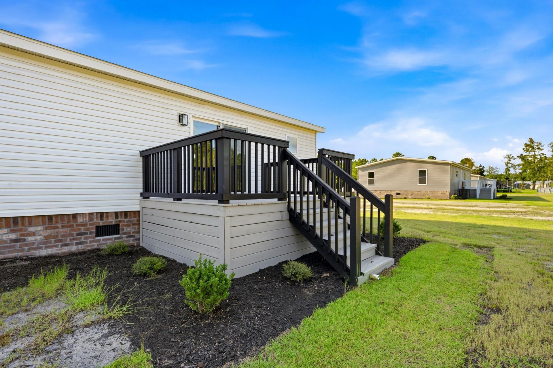 1411 Huntwood Dr. Photo 23