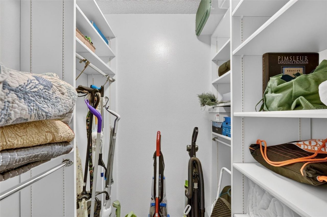 7283 Eleanor Circle, Sarasota, FL 34243 Photo
