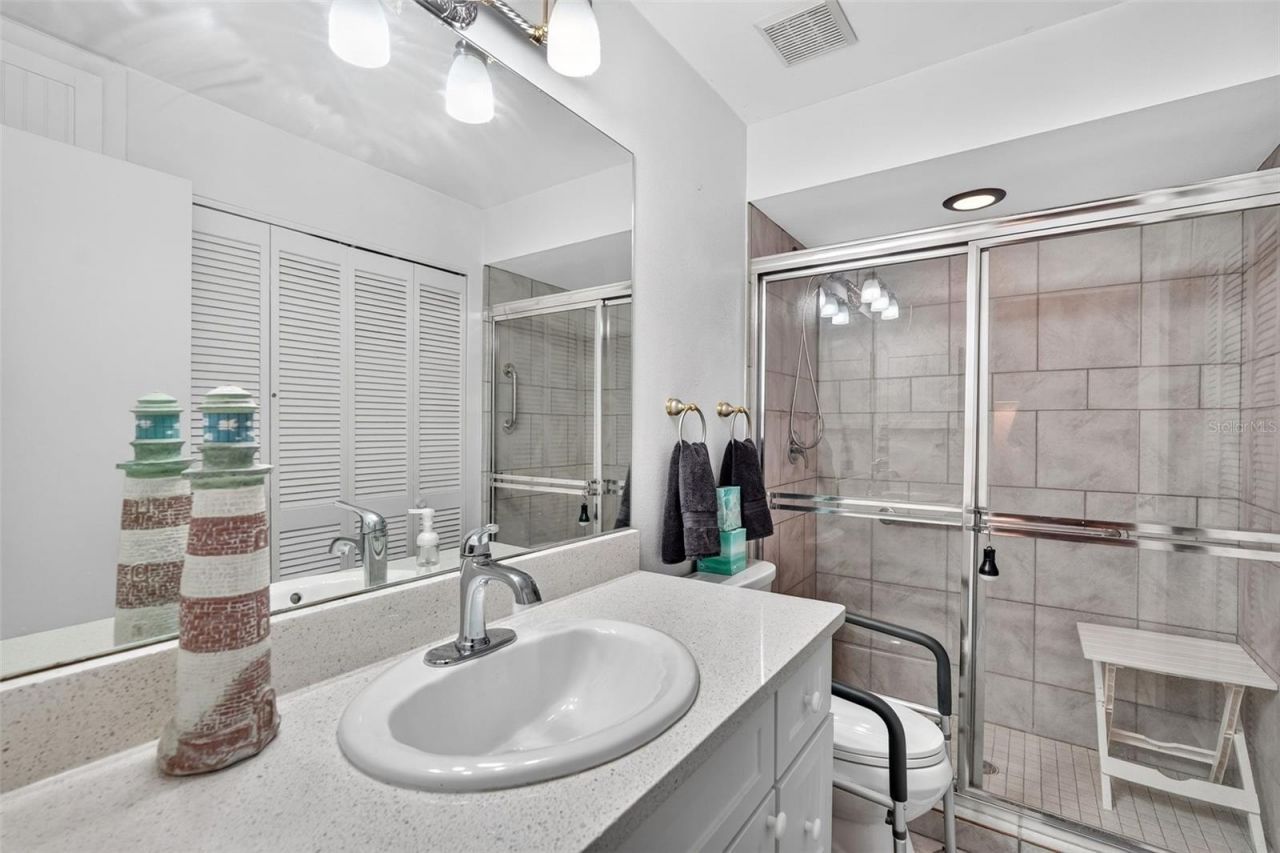 7283 Eleanor Circle, Sarasota, FL 34243 Photo