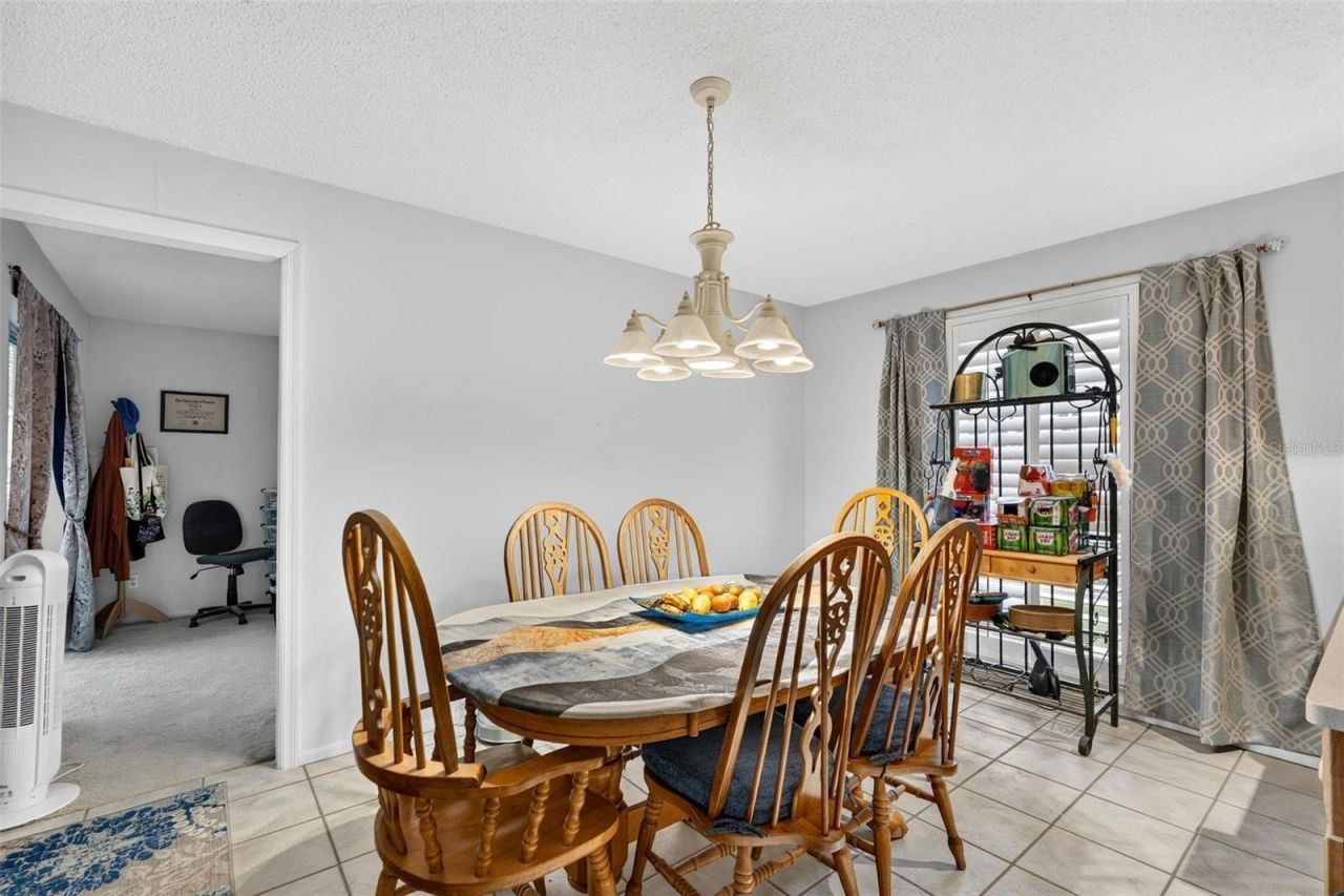 7283 Eleanor Circle, Sarasota, FL 34243 Photo