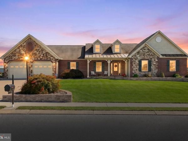 392 ONYX ROAD , NEW OXFORD, PA 17350