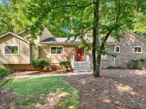 4004 Woodridge Court, Duluth, GA 30096