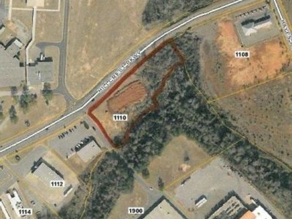 1110 Hillcrest Parkway, Dublin, GA 31021