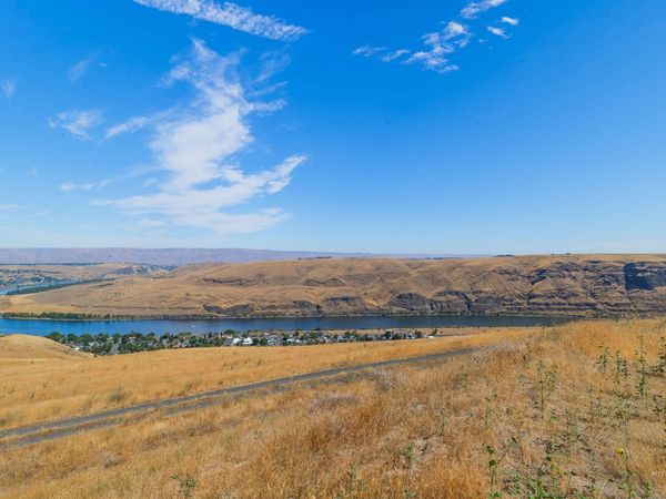 1550 Perro Pointe Rd, Asotin, WA 99402