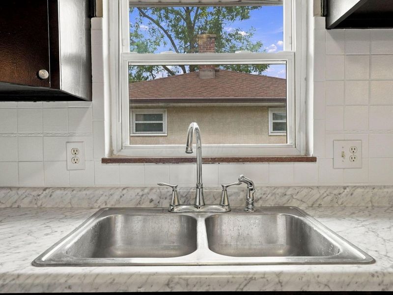 1925 Oakwood Avenue, Columbus, OH 43207 Photo 8