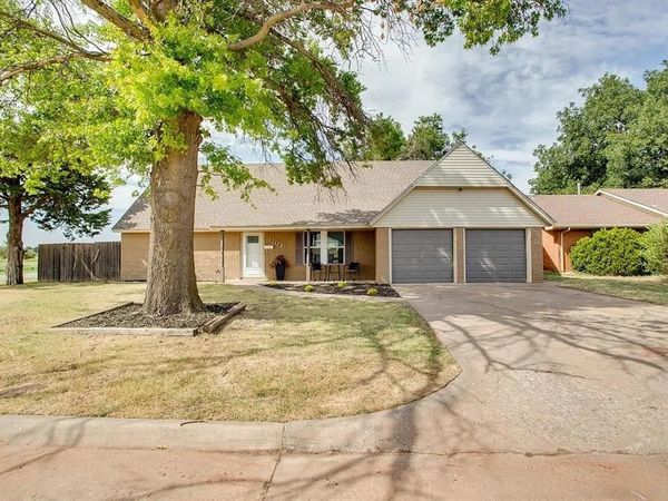 2324 Seminole Street, Enid, OK 73703