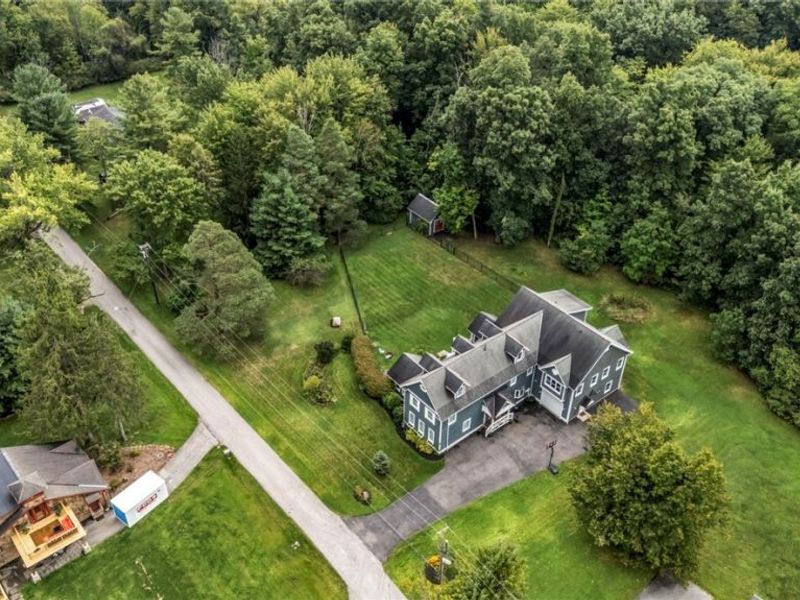 9773 Broadway Drive, Chagrin Falls, OH 44023 Photo 8