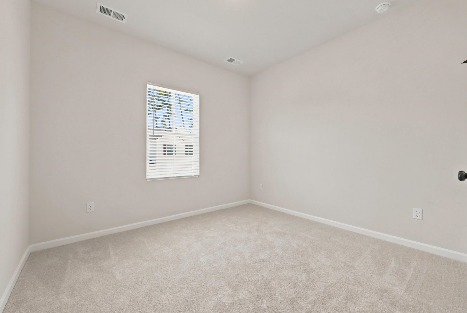 605 Southwind Way Photo 16