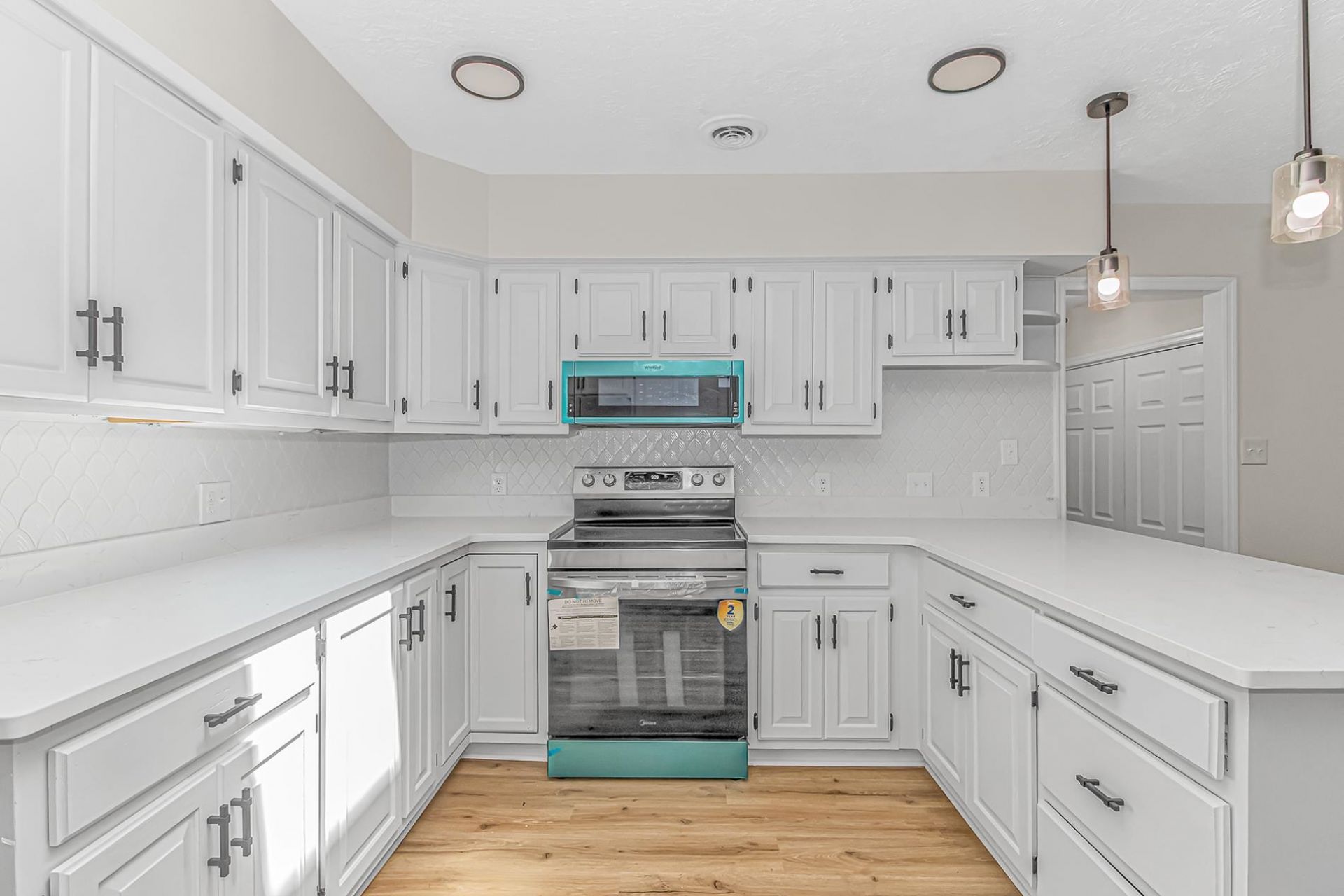 1124 Plantation Dr. Photo 15
