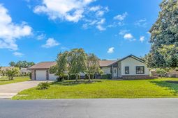 1124 Plantation Dr. photo 4