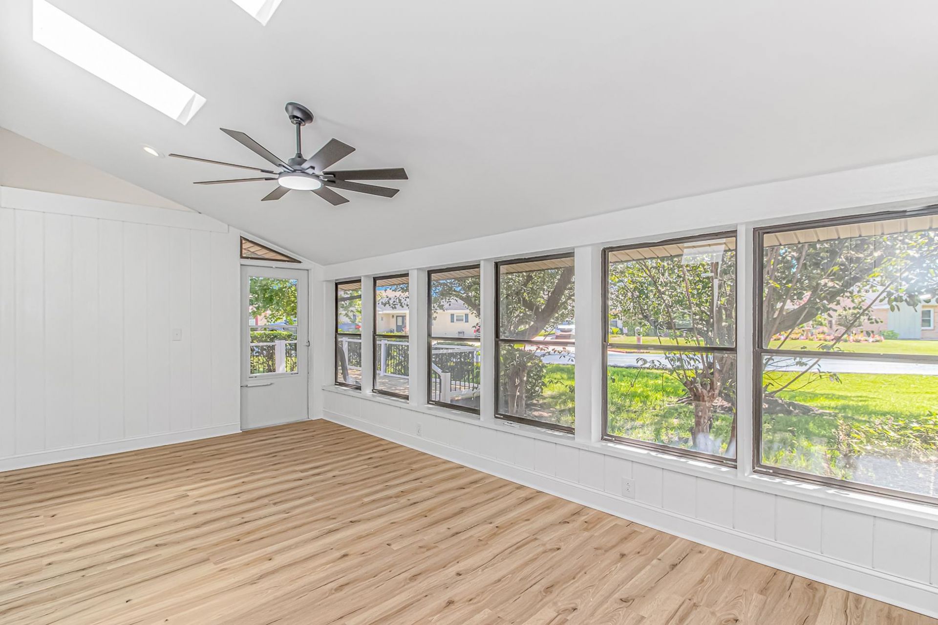 1124 Plantation Dr. Photo 33