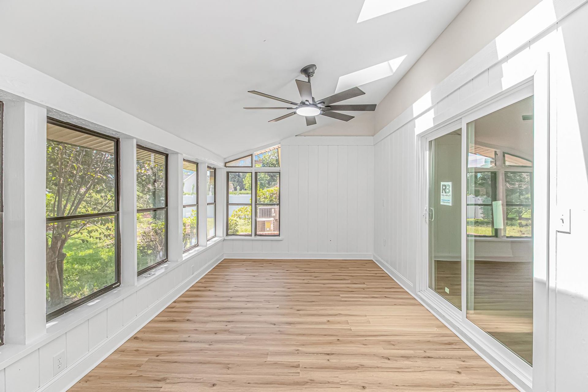 1124 Plantation Dr. Photo 34