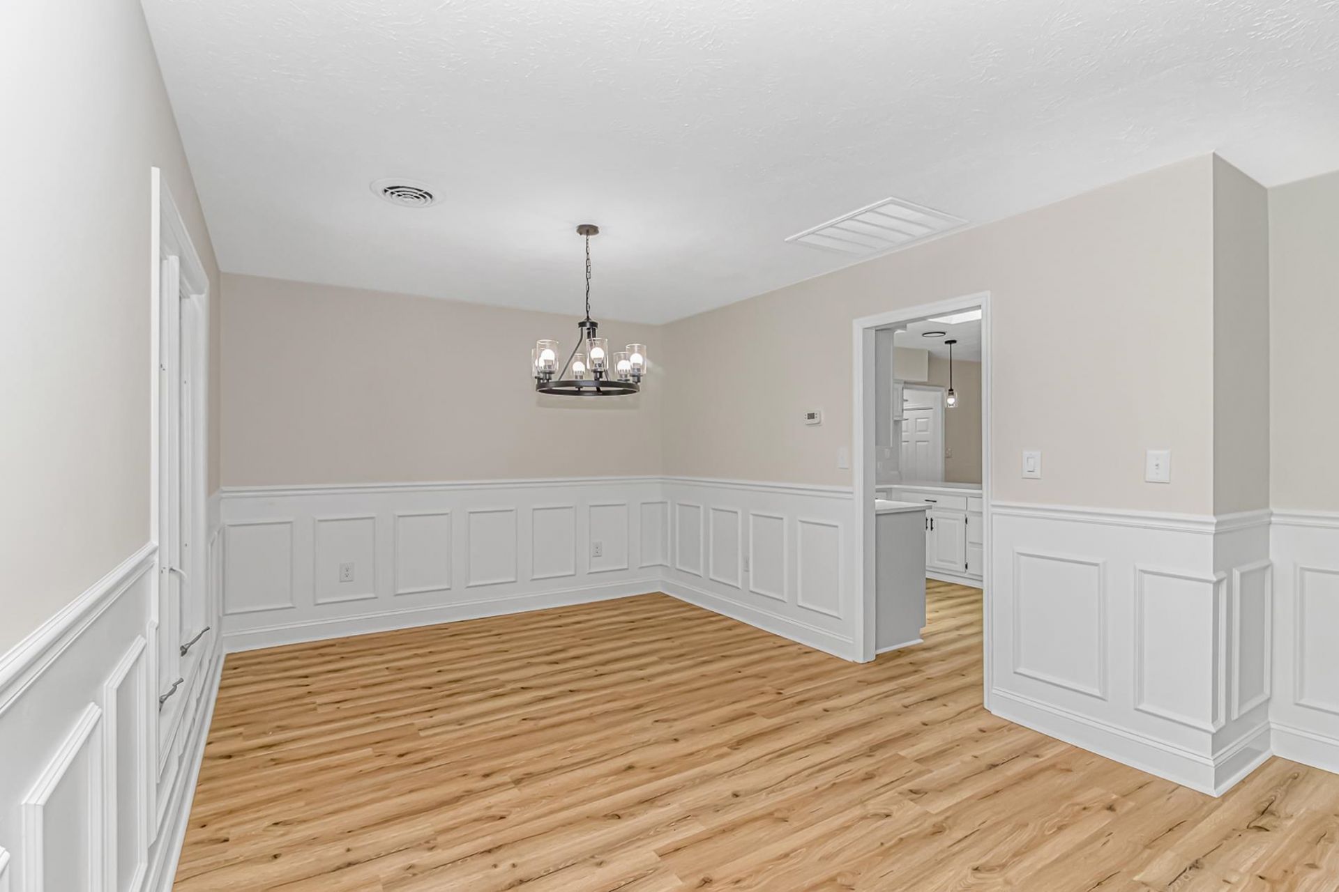 1124 Plantation Dr. Photo 8