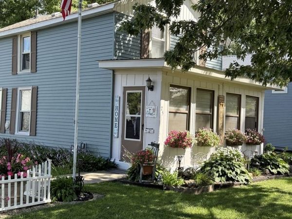 25 N Jones Avenue , Amboy, IL 61310