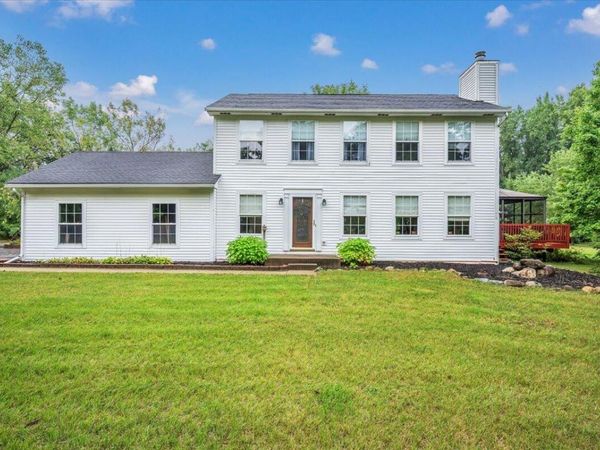 3100 Fry Road, Highland, MI 48357
