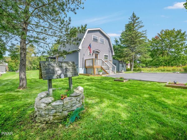 185 S Fairway Drive, Lake Ariel, PA 18436
