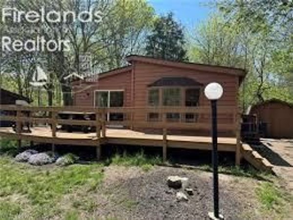 54 N Mariners, Put-In-Bay, OH 43456