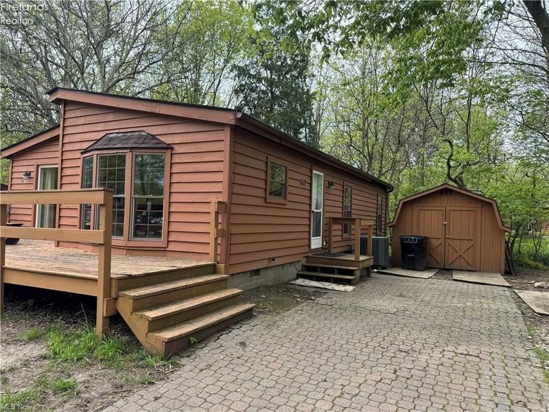 54 N Mariners, Put in Bay, OH 43456 Photo 16