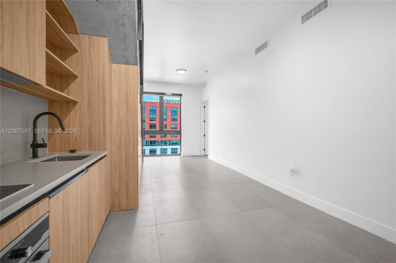 91 NW 27th St, Unit 504, Miami, FL 33127 Photo