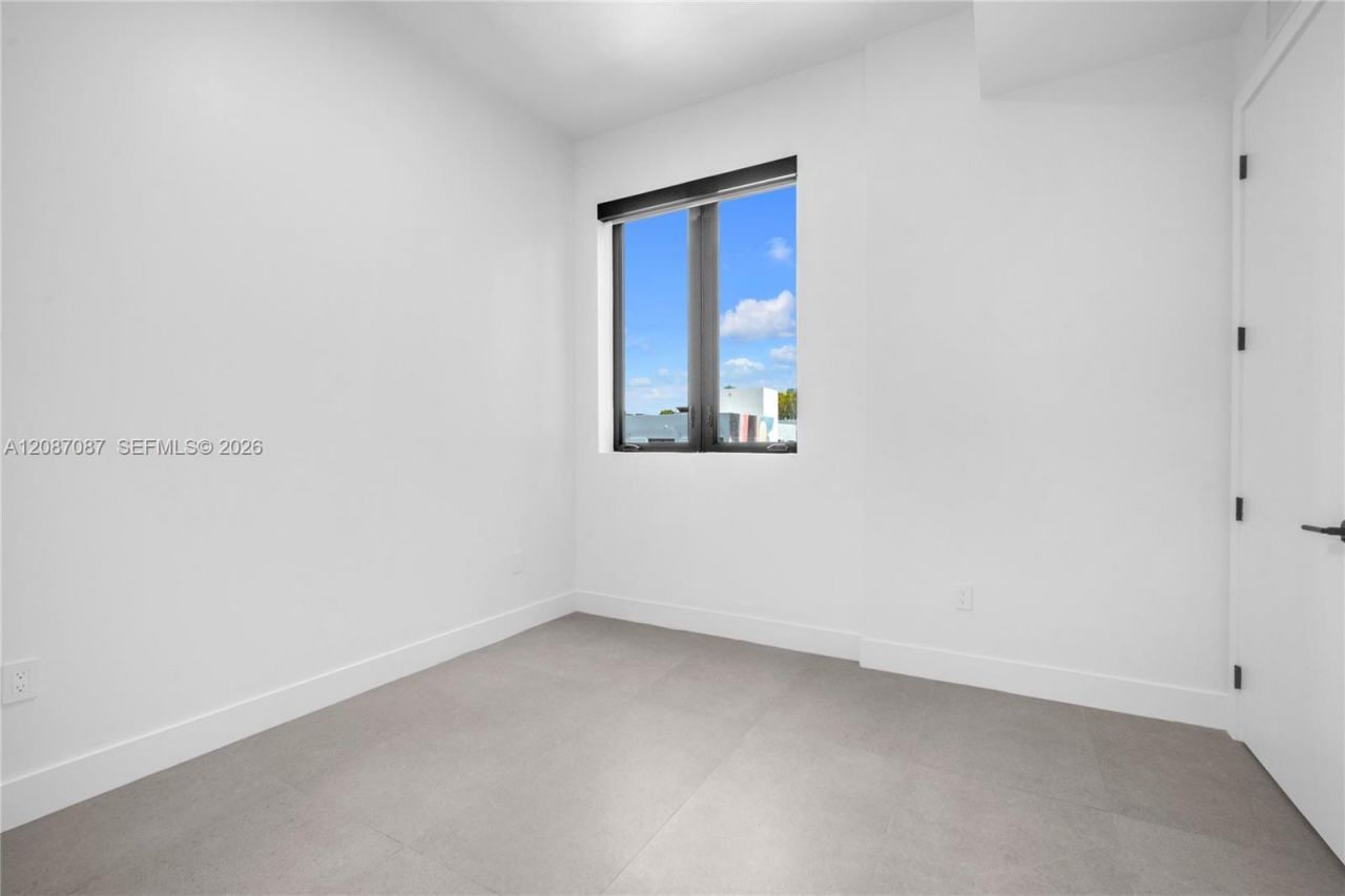 91 NW 27th St, Unit 504, Miami, FL 33127 Photo