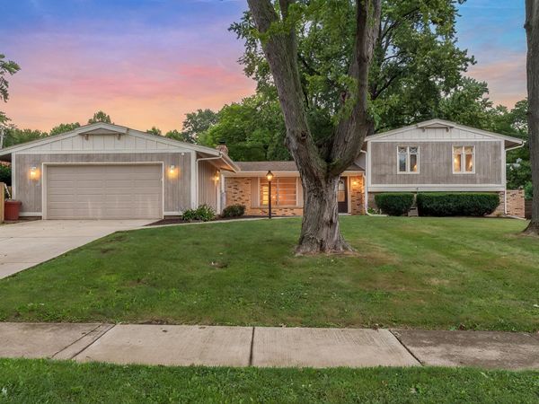 5106 Highcrest Road, ROCKFORD, IL 61107