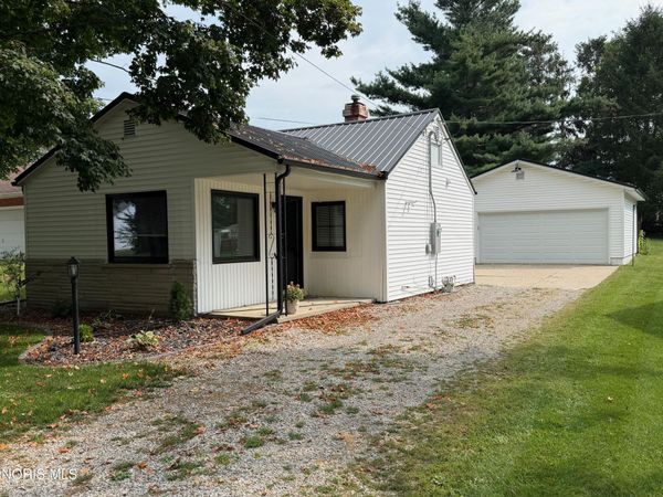 448 N Elm Street , Edgerton, OH 43517