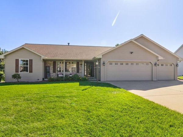 3587 MIGHTY OAK TRAIL, Green Bay, WI 54313