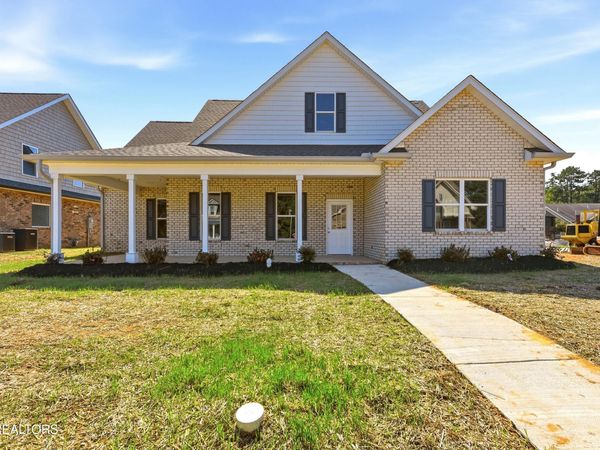 166 Crossroads Blvd, Oak Ridge, TN 37830