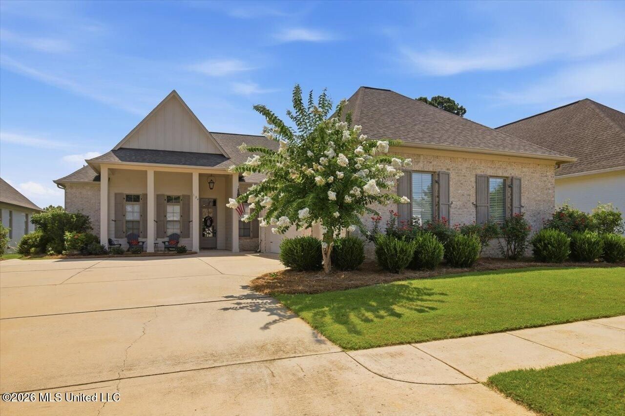 124 Greenway Lane, Madison, MS 39110 Main Photo
